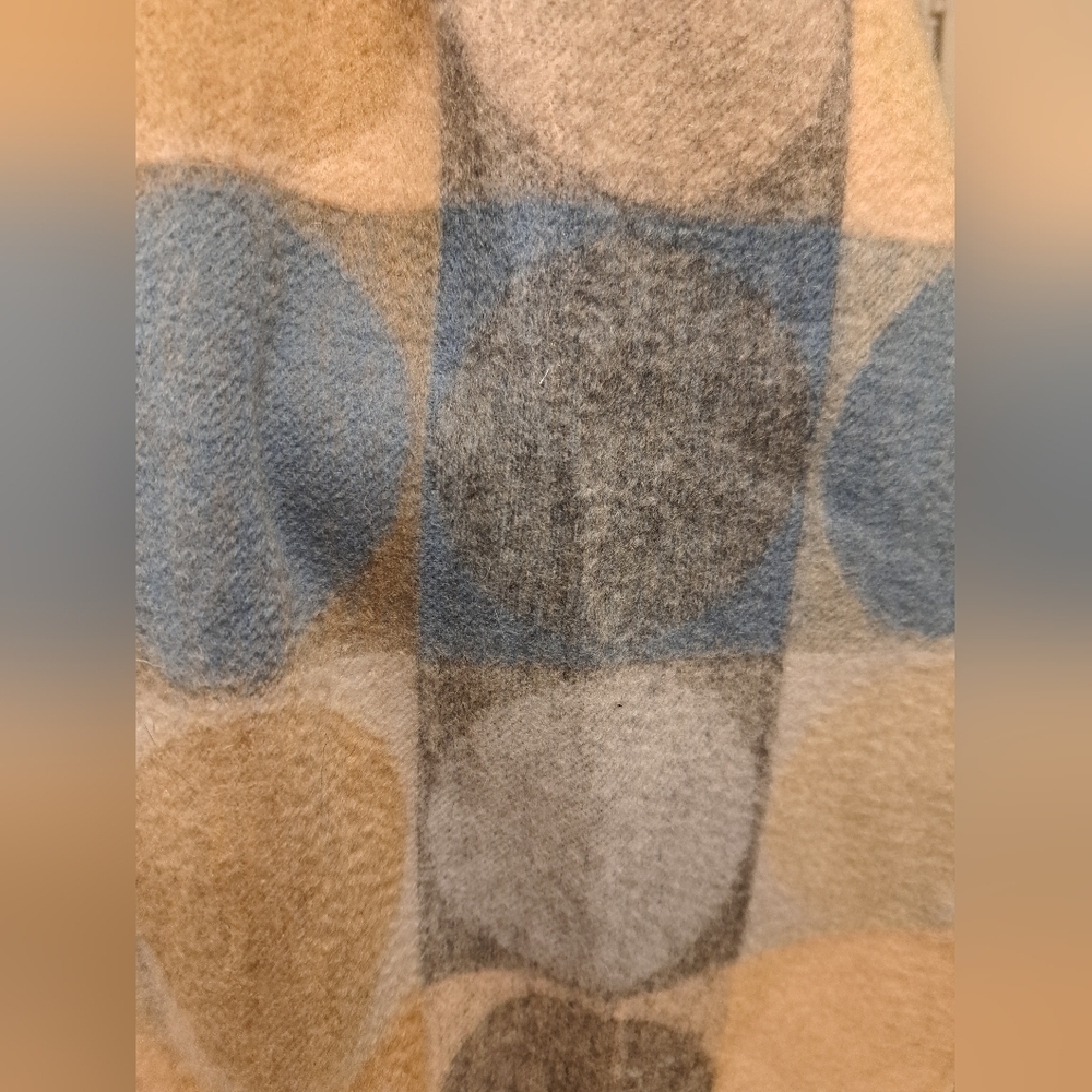 EUC Begg of Ayr Colorblock Polka Dot Cashmere Neutral Casual Winter Scarf Wrap - Picture 3 of 7